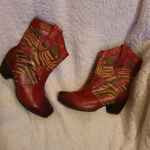 NWOT beautiful boots size 40 sz 8.5